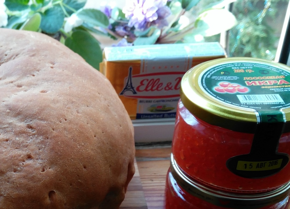 Хлеб с икрой 005.jpg