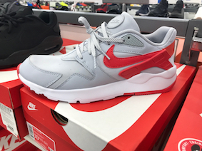nike2.JPG.cd2a64f67dd77949241b673a21ec9af7.JPG