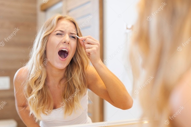 huge-pain-during-tweezing-eyebrows_329181-1531.jpg.a1ceb8beba9b237e9ba0f88052c26fd5.jpg