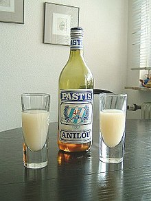 220px-Pastis1.jpg.0972a2b01eee2dd11b9ce2a5a09d27c3.jpg